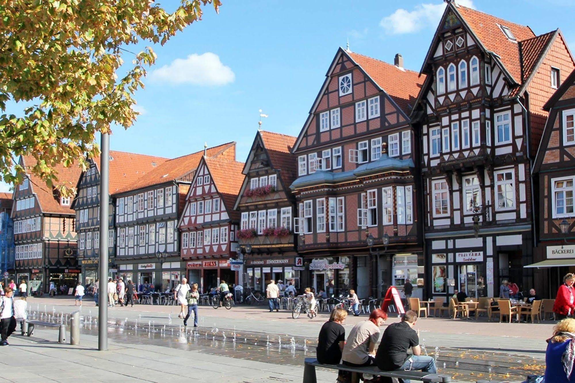 Hotel Zur Heidebluete Hambühren Eksteriør bilde